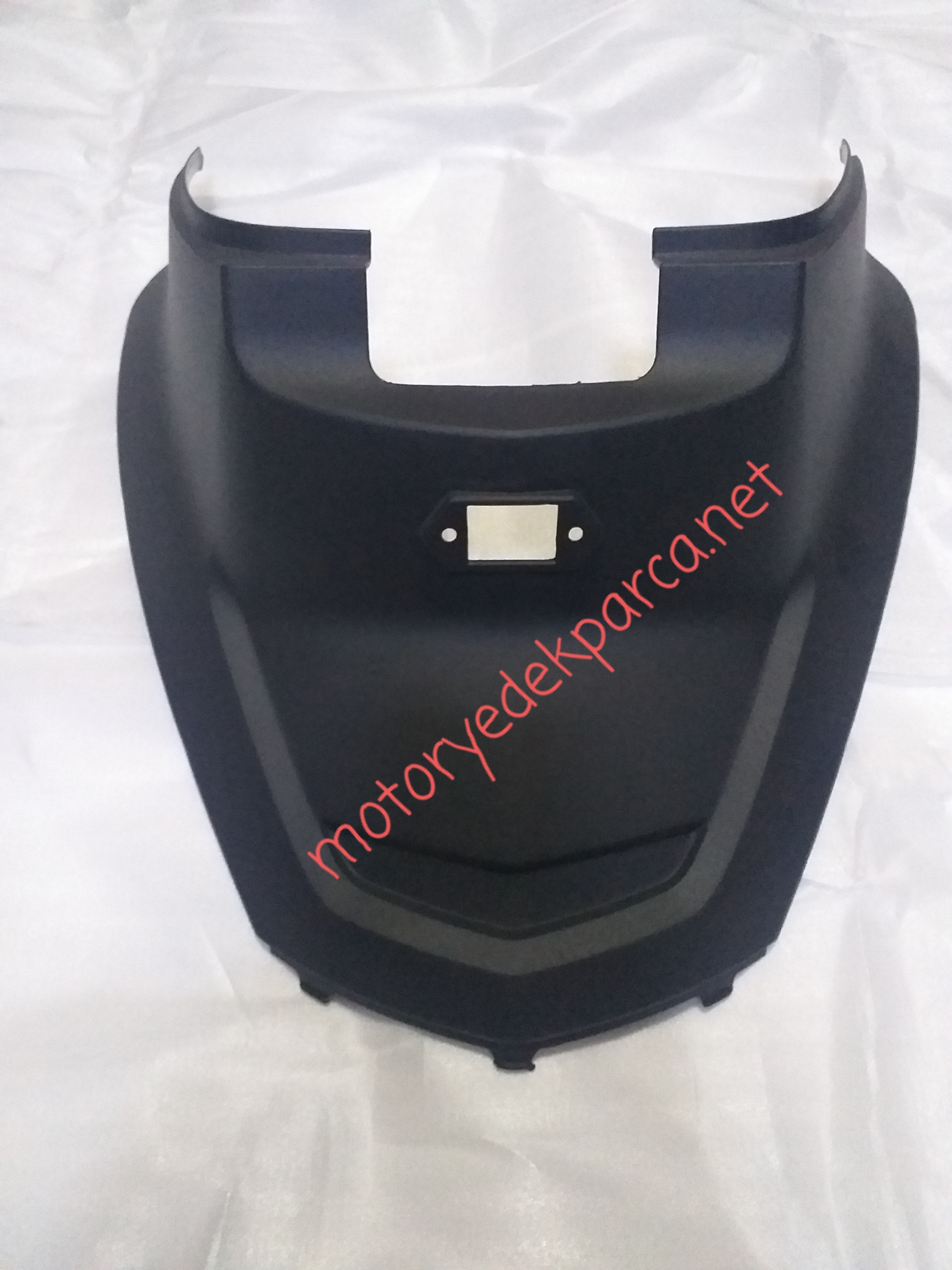 YUKİ LEILI KOLTUK ALTI ÖN PLASTİK 