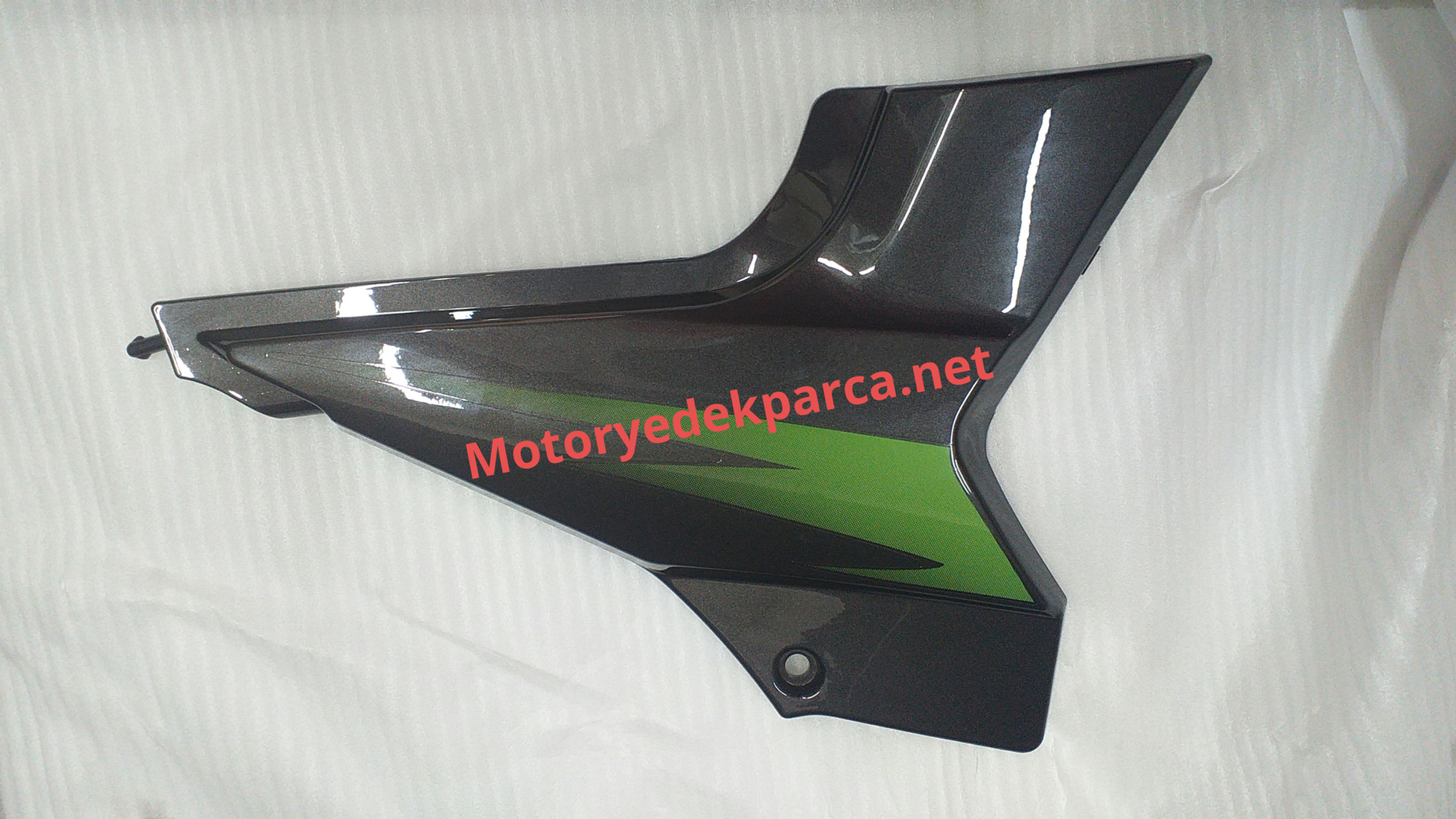 YUKI DRAG YM AKÜ KAPAĞI SAĞ