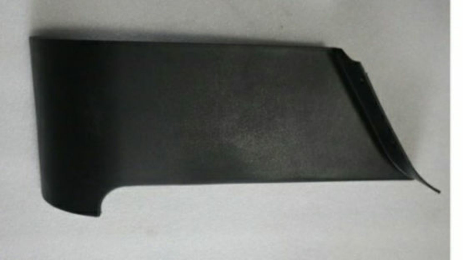 KR-300 NEO ÖN KOLTUK ALTI YAN PLASTİK SAĞ