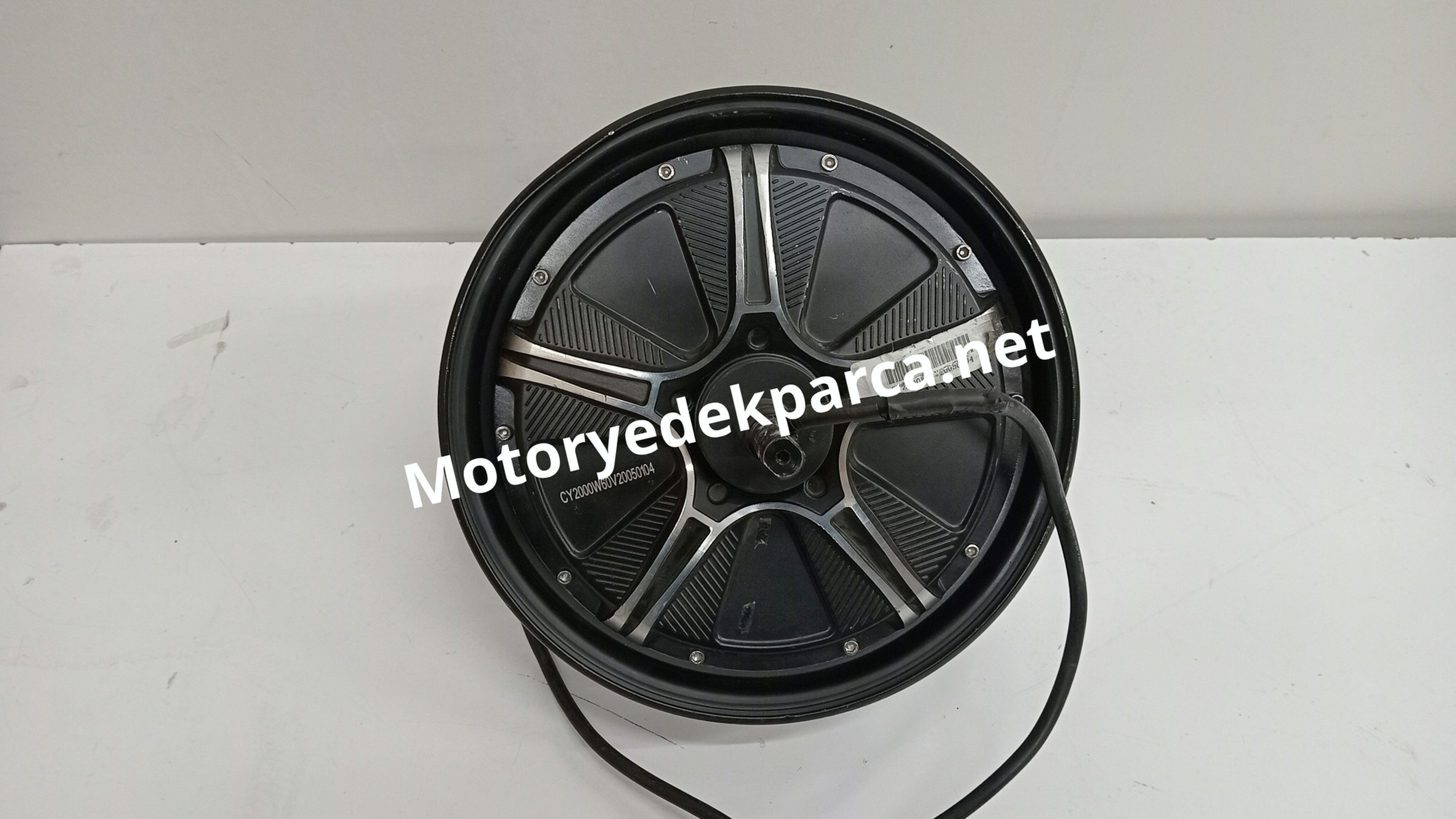 YK14 ROVER ARKA MOTOR