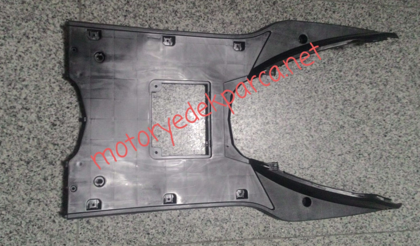 YK41 WILLYS ALT PANEL PLASTİĞİ