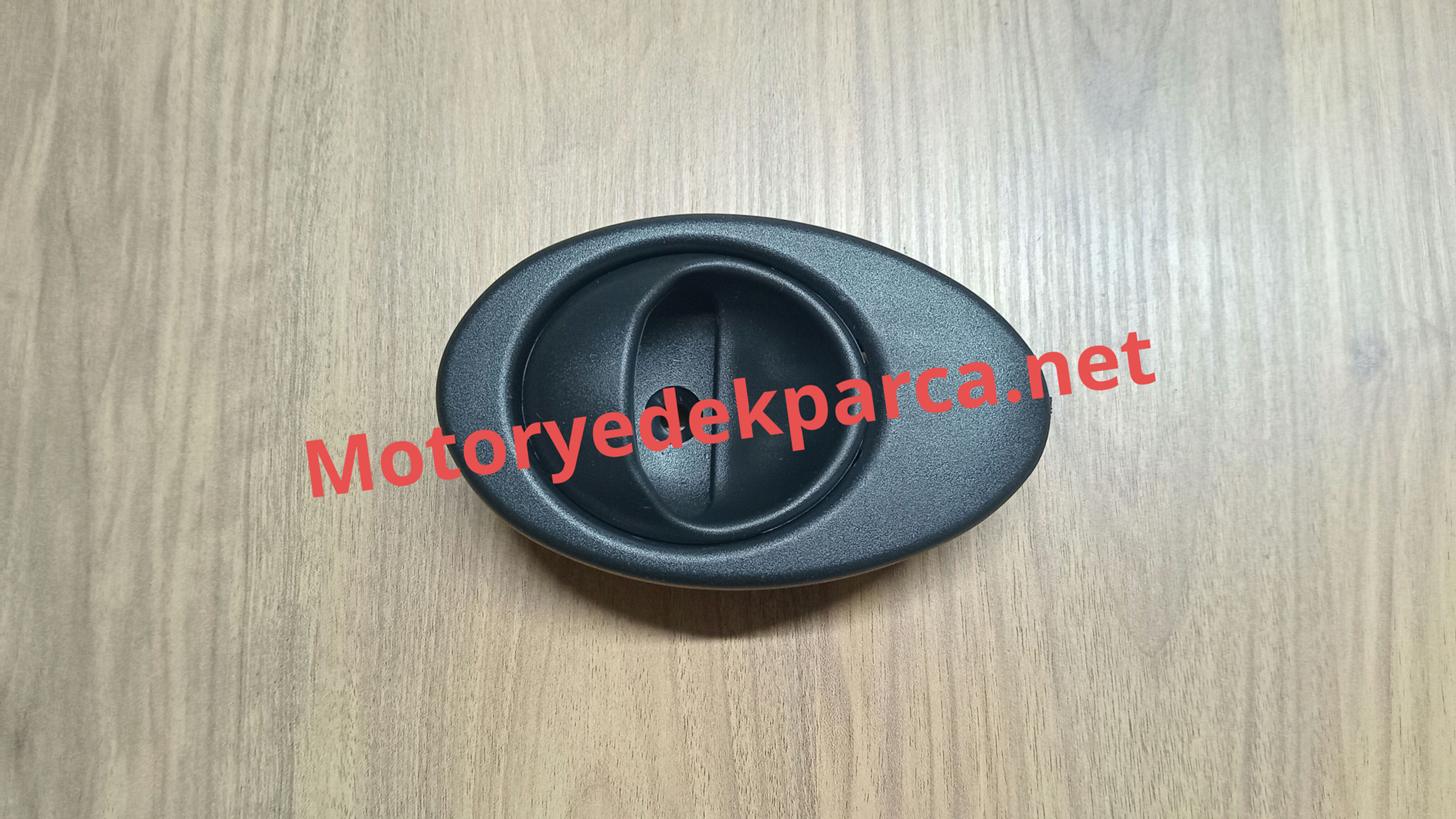 YUKİ TRİA KAPI İÇ KOLU SAĞ