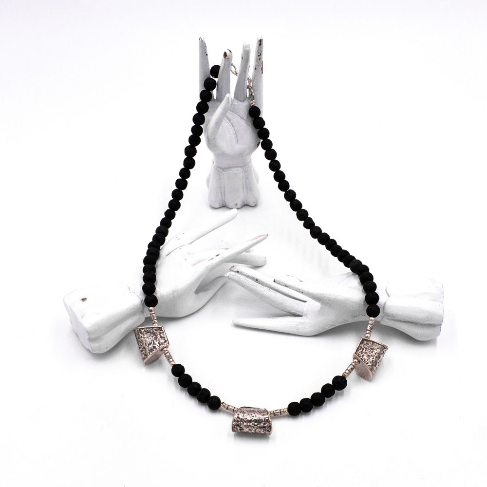 VOLCANIC ROCK NECKLACE