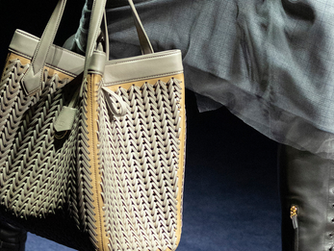 FENDI Unveils Versatile Origami Handbag in its Autumn/Winter 2023 Collection