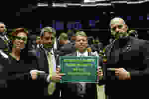 Campanha: Quem mandou matar Bolsonaro?