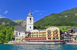 Dep_Wolfgangsee_Salzburg_Austria.jpg