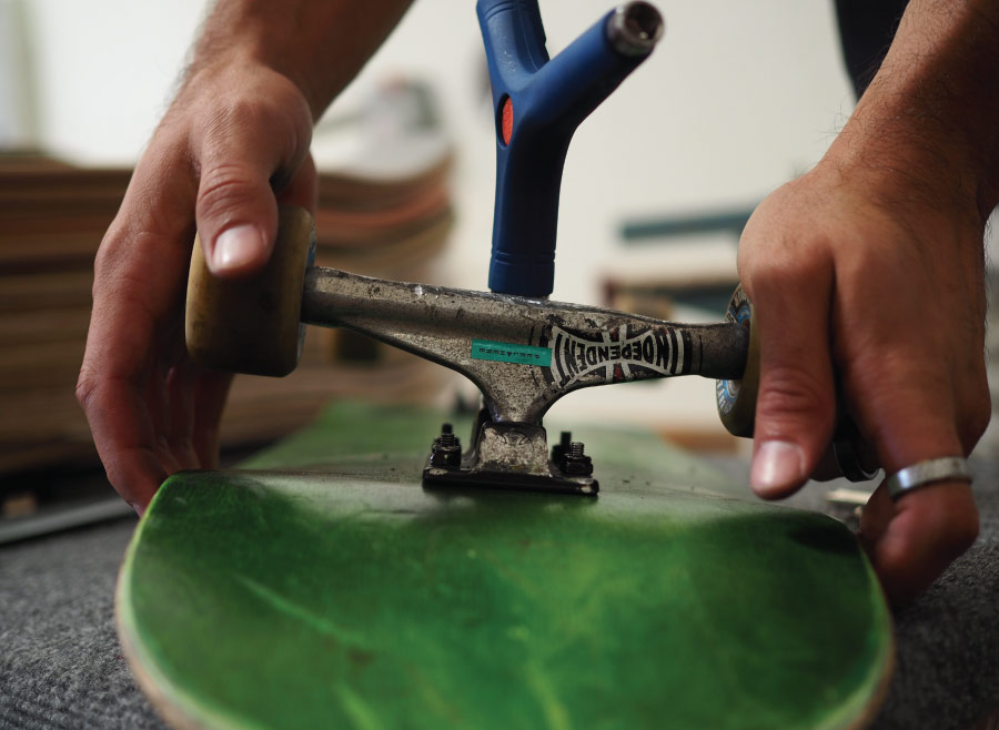 How Loose Should Longboard Trucks Be