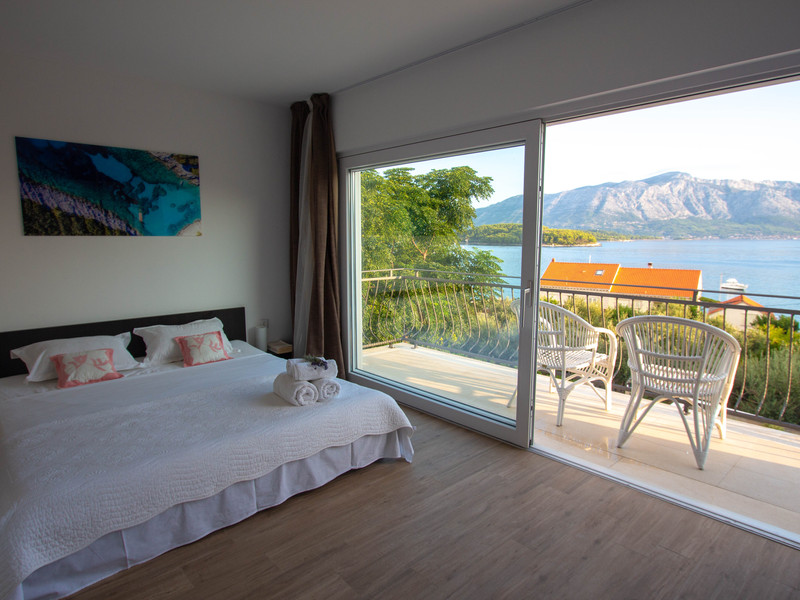 Bay-View room at Villa Gabrijela with panoramic windows overlooking the Adriatic, Lumbarda