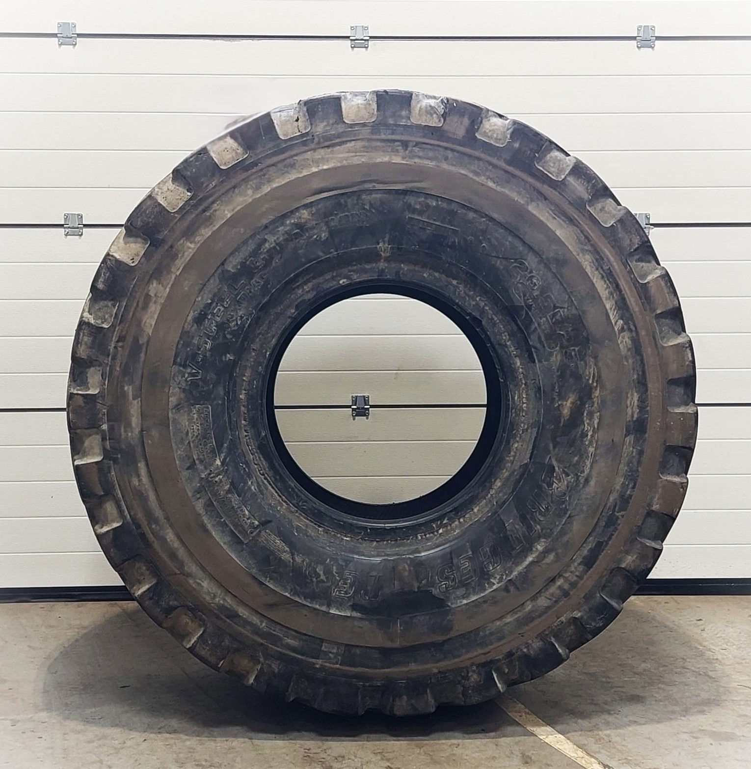 Bridgestone 26,5 R 25 VLT REM078