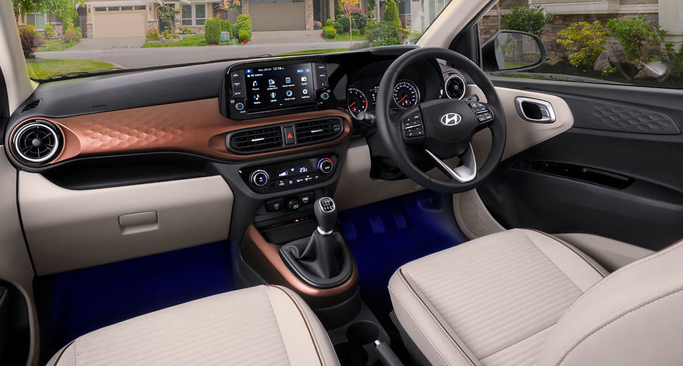 aura Hyundai interior