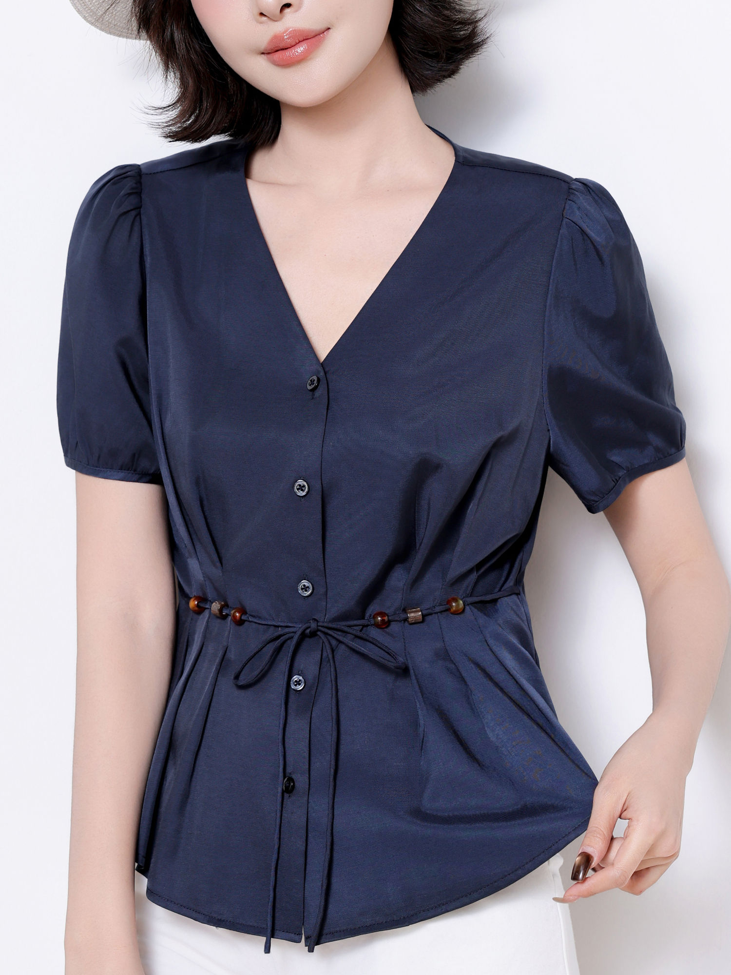 Retro Stylish Short Sleeve Shirt Women Summer 2026 New Elegant Versatile Commut