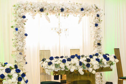 wedding with bigger flowers