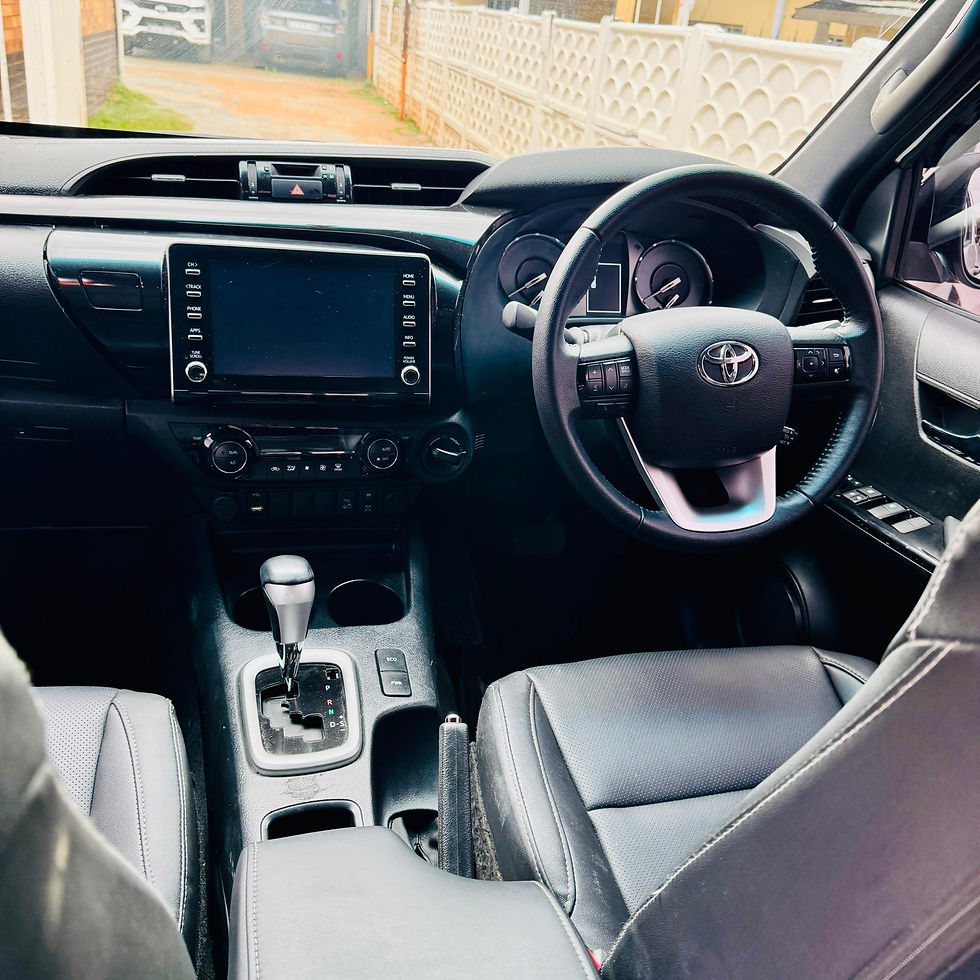 Thumbnail: 2024 Toyota Hilux 2.8GD-6 legend 55 4x4: 21000km, FSH, Auto, Diesel.