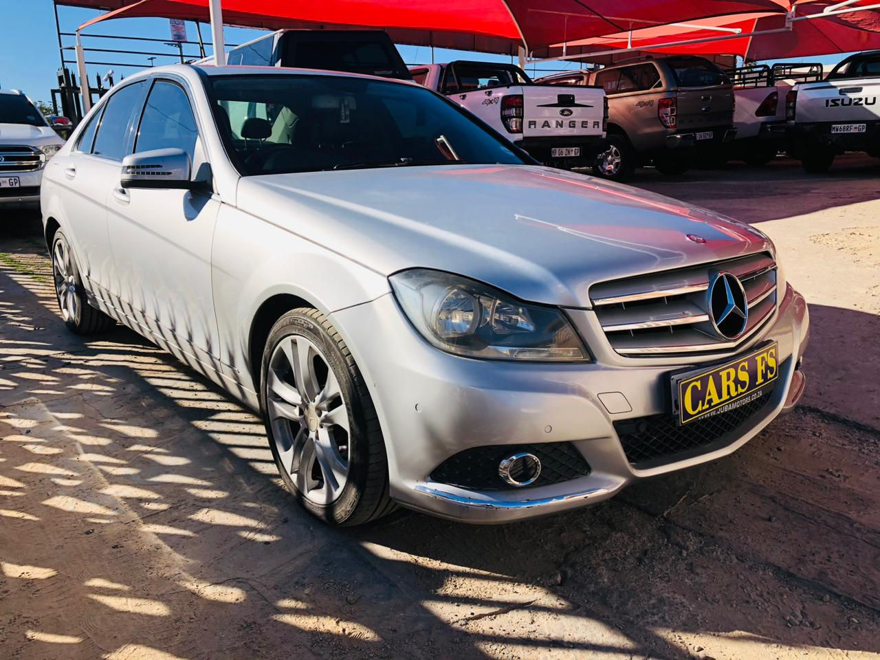 2013 Mercedes-Benz C200: 185000km, Auto, Petrol.