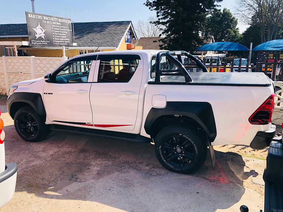 Thumbnail: 2025 Toyota Hilux 2.4DG-6 Bakkie 4x4: 69000km, FSH, Auto, Diesel.