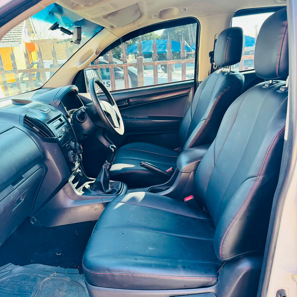 Thumbnail: 2018 Isuzu D-Max-250 Bakkie: 98000km, FSH, Manual. Diesel.