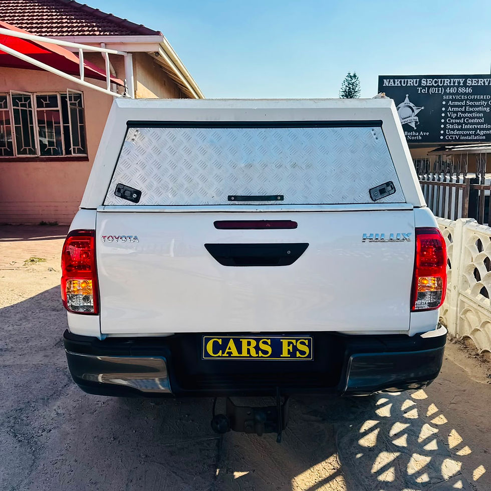 Thumbnail: 2018 Toyota Hilux 2.4GD-6 Xtra cab SRX: 103000km, FSH, Manual. Diesel.