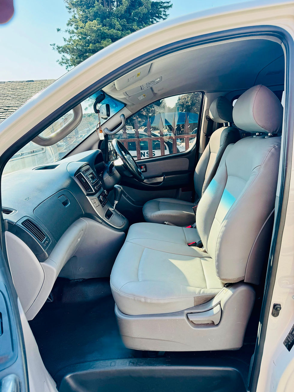 Thumbnail: 2015 Hyundai H-1 2.5 CRDI ELITE 9-Seater: 132000km, Auto, Diesel.