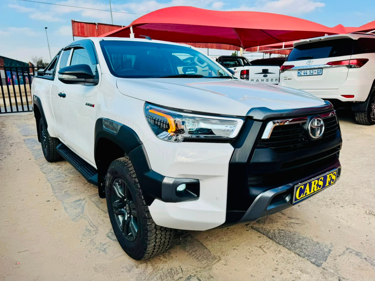 2024 Toyota Hilux 2.4GD-6 E/C: 62000km, FSH, Auto, Diesel.