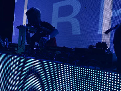 DJ