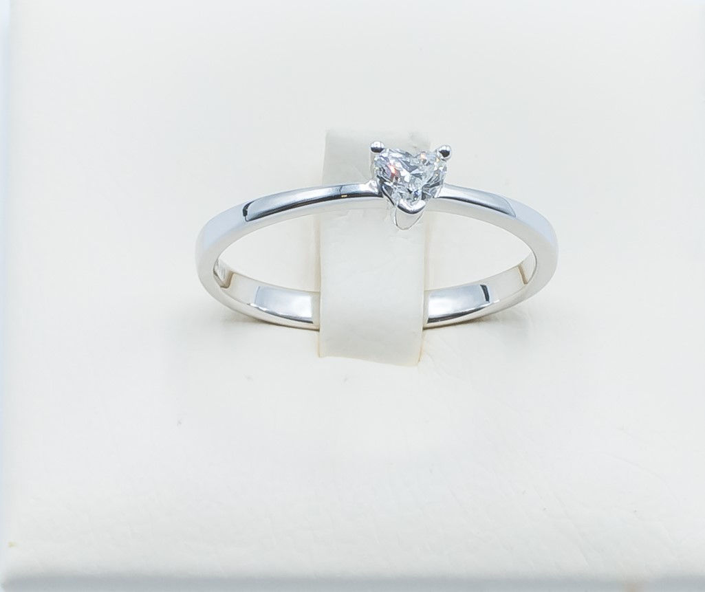 Alianza de Diamantes y Oro blanco 18K