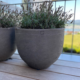 Atelier Vierkant U, Ton, Pflanzgefäss, Blumentopf, Magnolia Outdoors, Gartengestaltung, Terrassenplanung