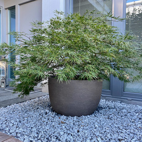 Atelier Vierkant U, Ton, Pflanzgefäss, Blumentopf, Magnolia Outdoors, Gartengestaltung, Terrassenplanung