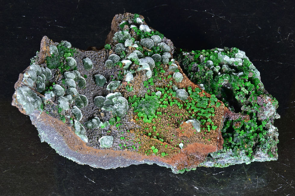 Thumbnail: Olivenite and Conichalcite on limonitic matrix