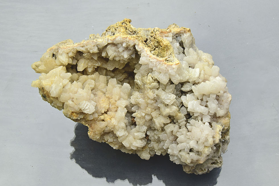 Thumbnail: White Barite crystals
