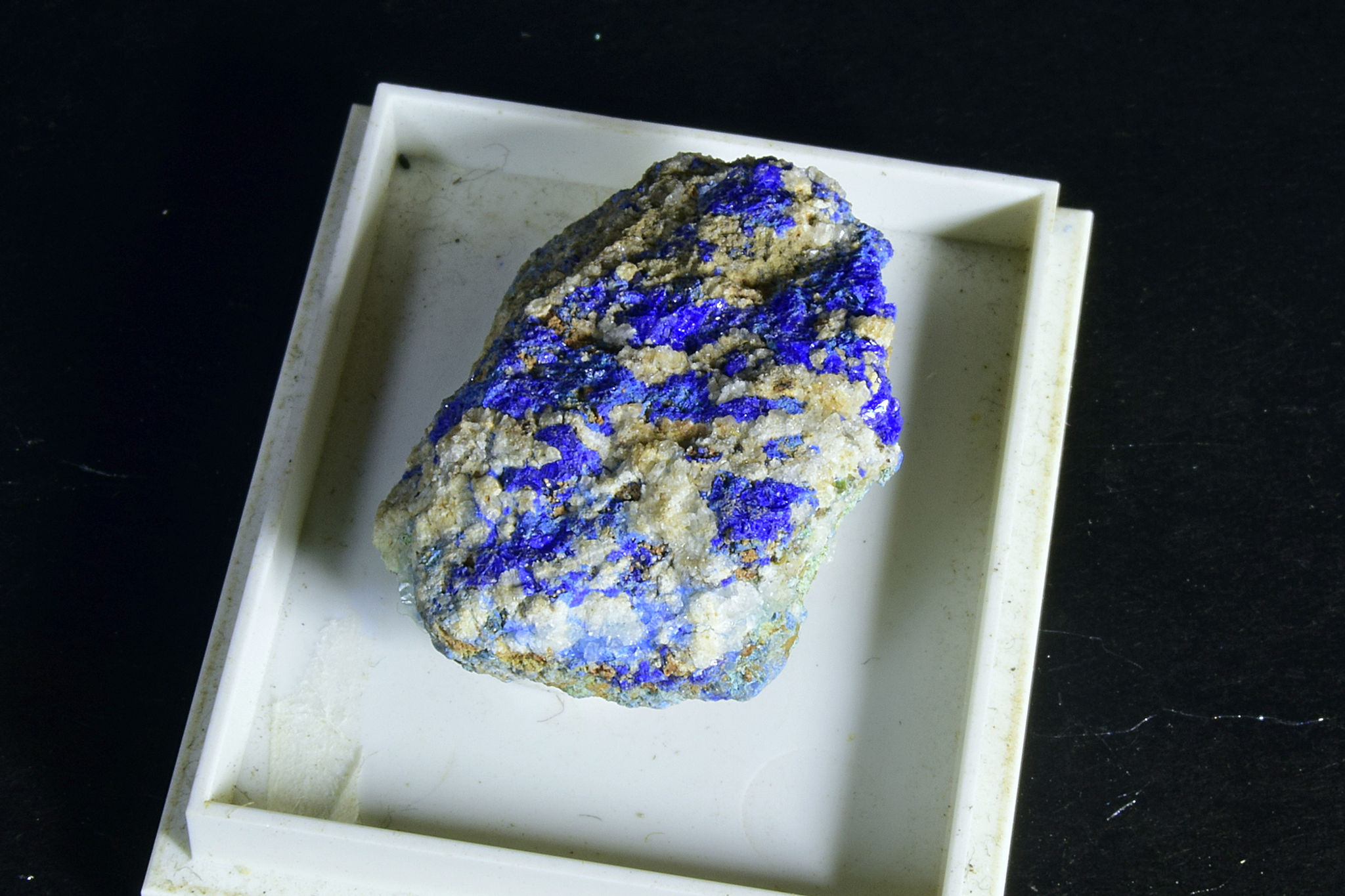Linarite in quartz and galena matrix
