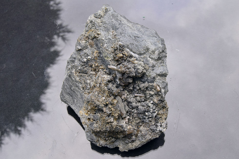 Thumbnail: Brown pyromorphite crystals on sphalerite on rock matrix