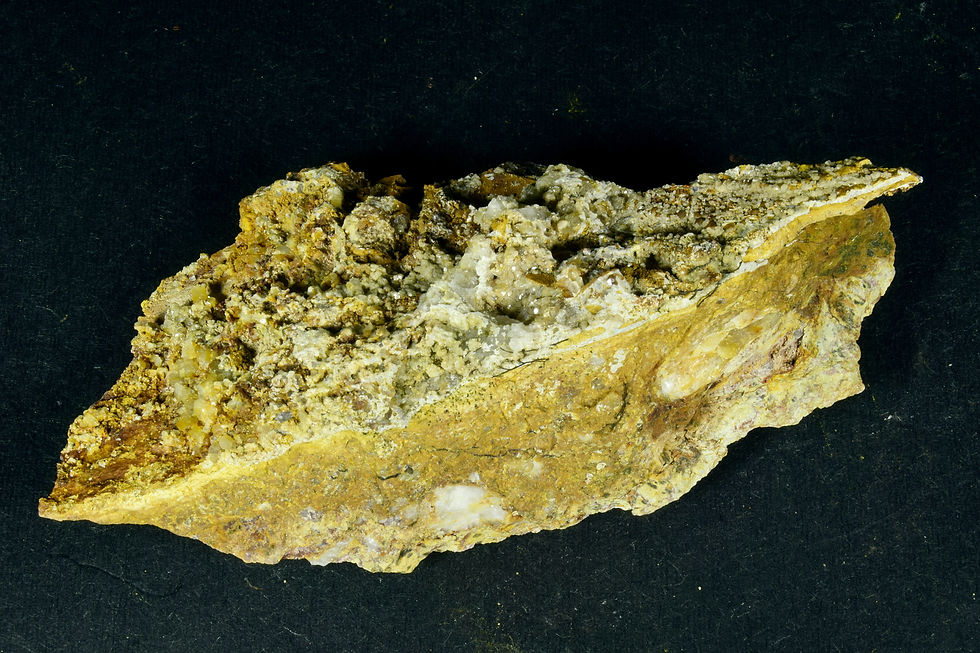 Thumbnail: Brown Pyromorphite crystals on quartz matrix
