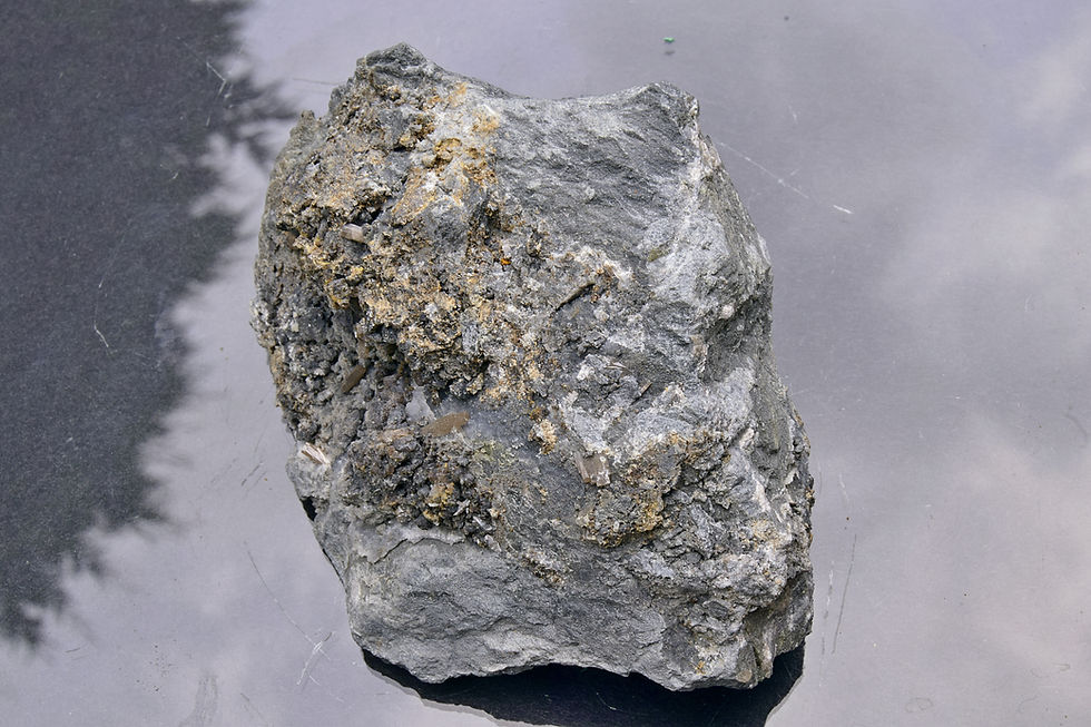 Thumbnail: Brown pyromorphite crystals on sphalerite on rock matrix