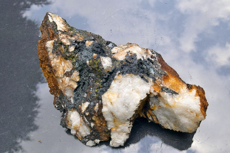 Thumbnail: Corkite on goethite in quartz veinstone