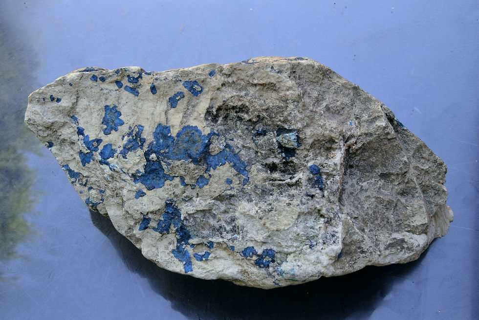 Thumbnail: Cornetite crystals on rock veinstone