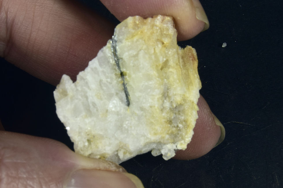 Jamesonite in quartz