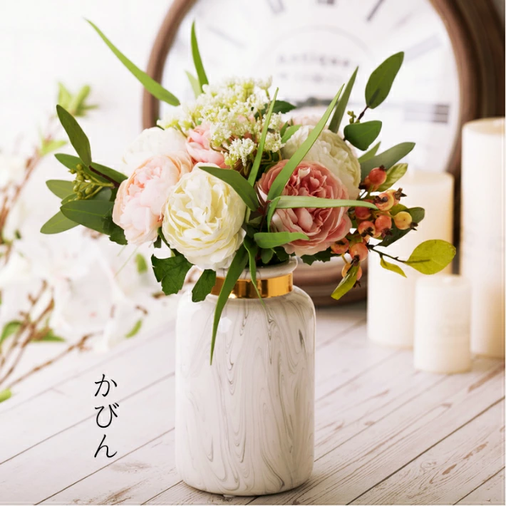 どんな花にも似合うかびん！Mサイズ 花瓶 おしゃれ 花瓶 陶器 花瓶 一輪挿し かびん 北欧 かびん フラワーベース 花器 白 ゴールド 柱型 マーブル 大理石