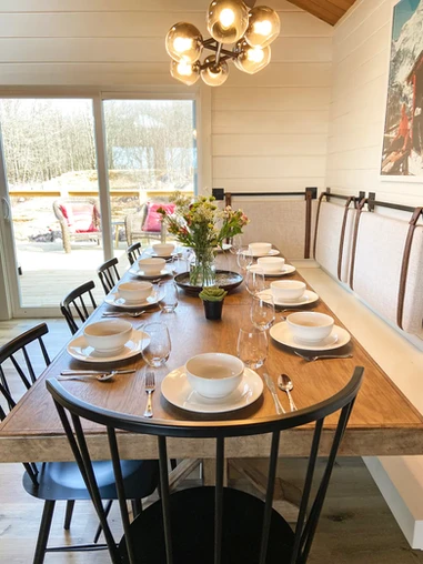 Skypine Lodge dining table family get togethers seats 12