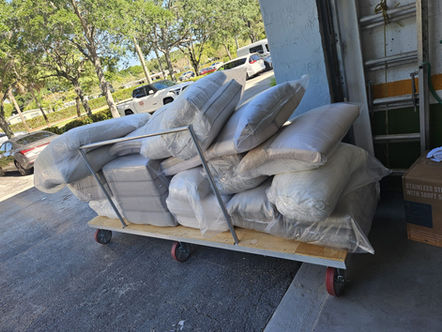 outdoor furniture cleaning service