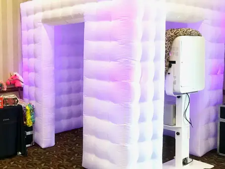 Why Choose an Open Photo Booth Over a Photographer for Your Event