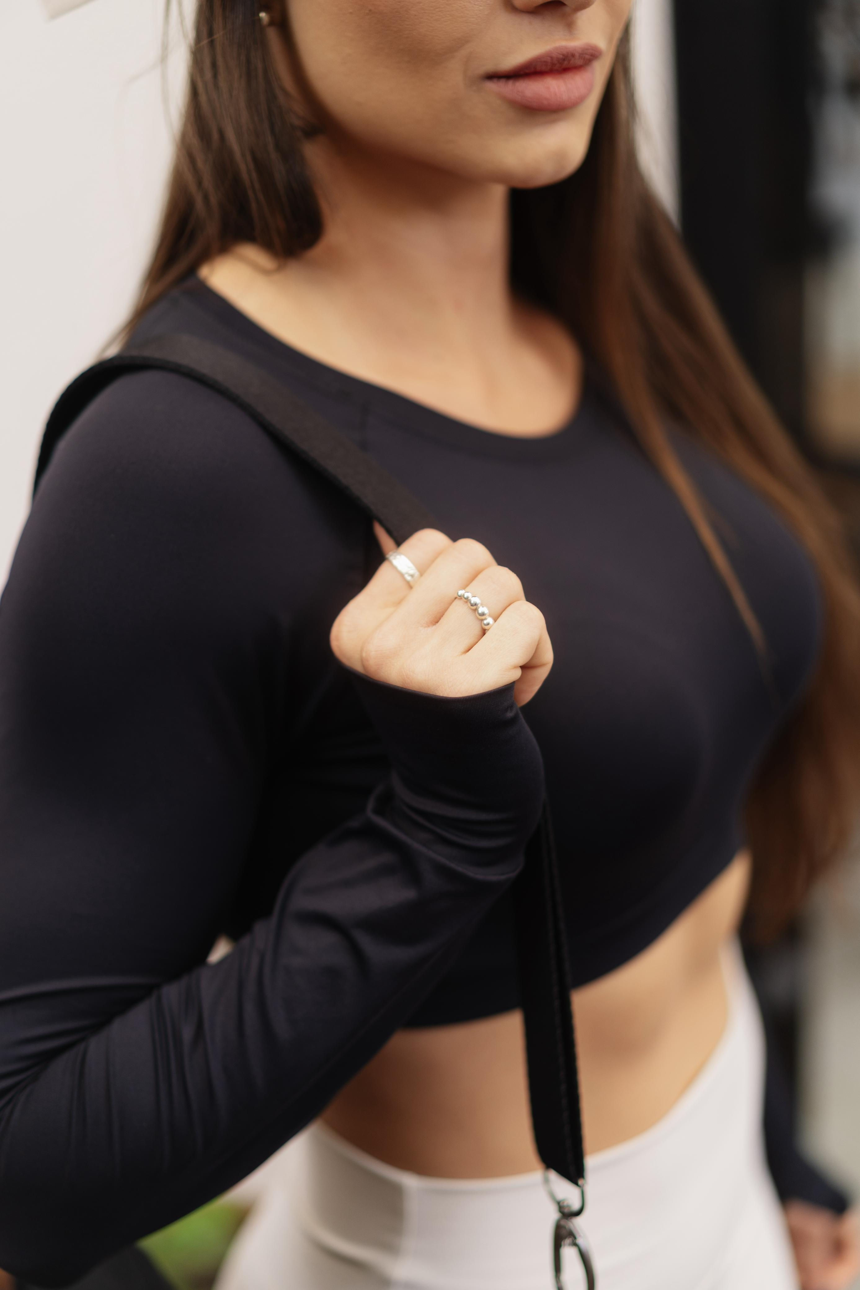 Cropped preto manga longa