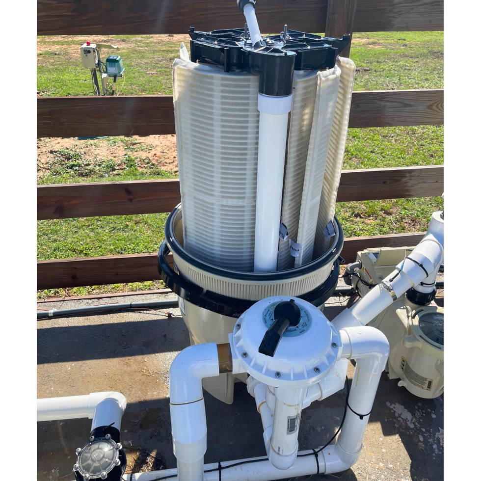 _Blue And White Cleaning Services Logo (11)