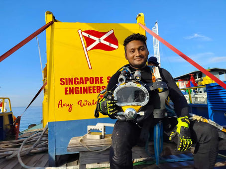 Inspection and salvage diver in Singapore