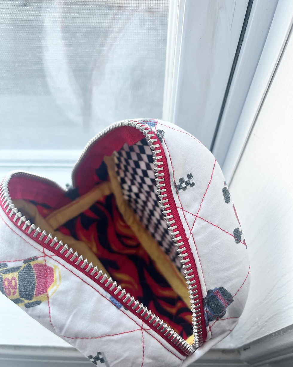 Thumbnail: Round Quilted Makeup Bag
