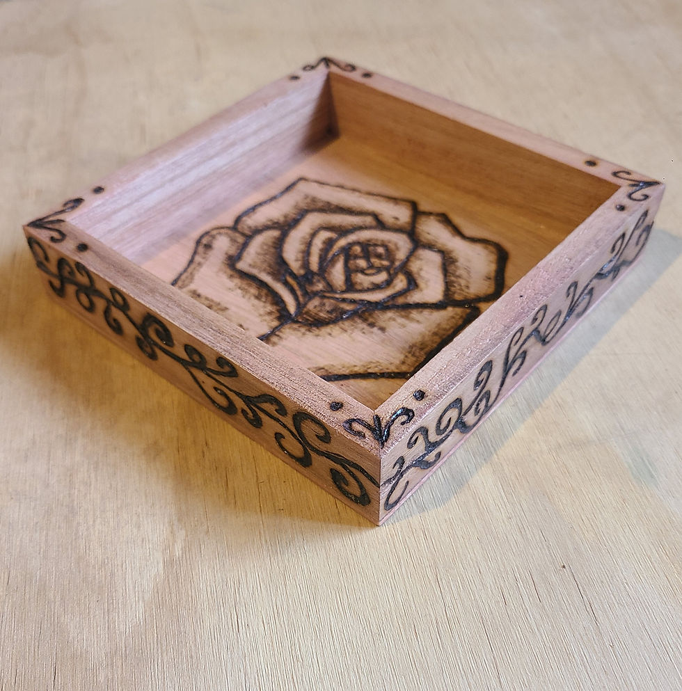 Thumbnail: Rose Dice Box (w/ dice)