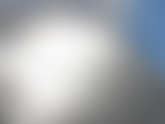 Panneaux solaires installés en toiture et exposés en plein soleil, illustrant les meilleurs emplacements pour optimiser la production d’un kit solaire avec Mon Kit Énergie.