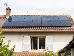 Combien de panneaux solaires faut-il pour alimenter une climatisation ?