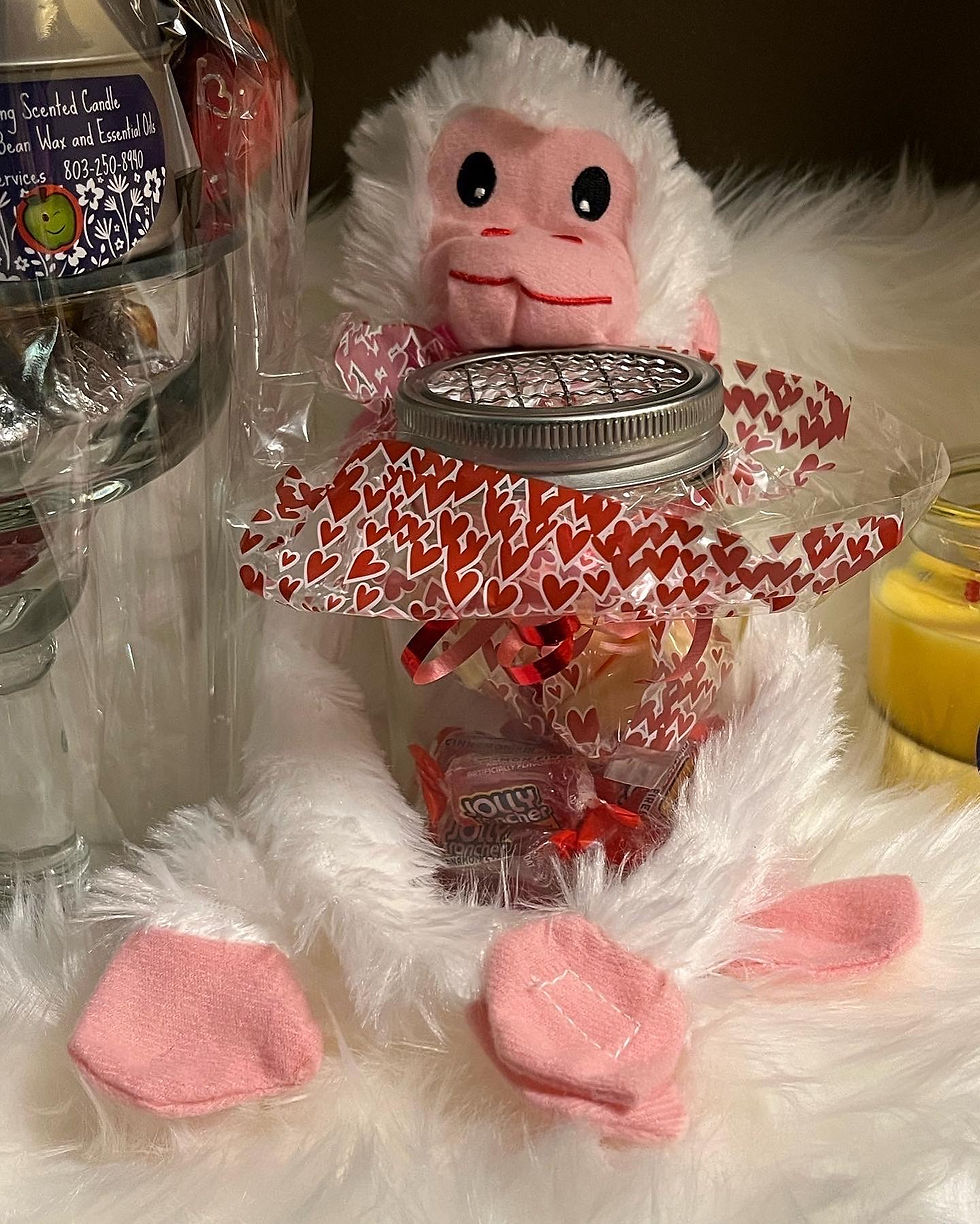 Thumbnail: Gift Baskets INCLUDES 5-2oz soybean candles or 3 items of YOUR CHOICE