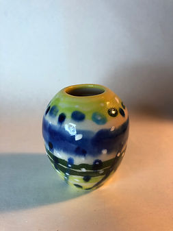 Miniature ceramic vase IMG_4958.jpg
