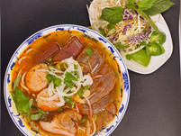 Bún Bò giò heo